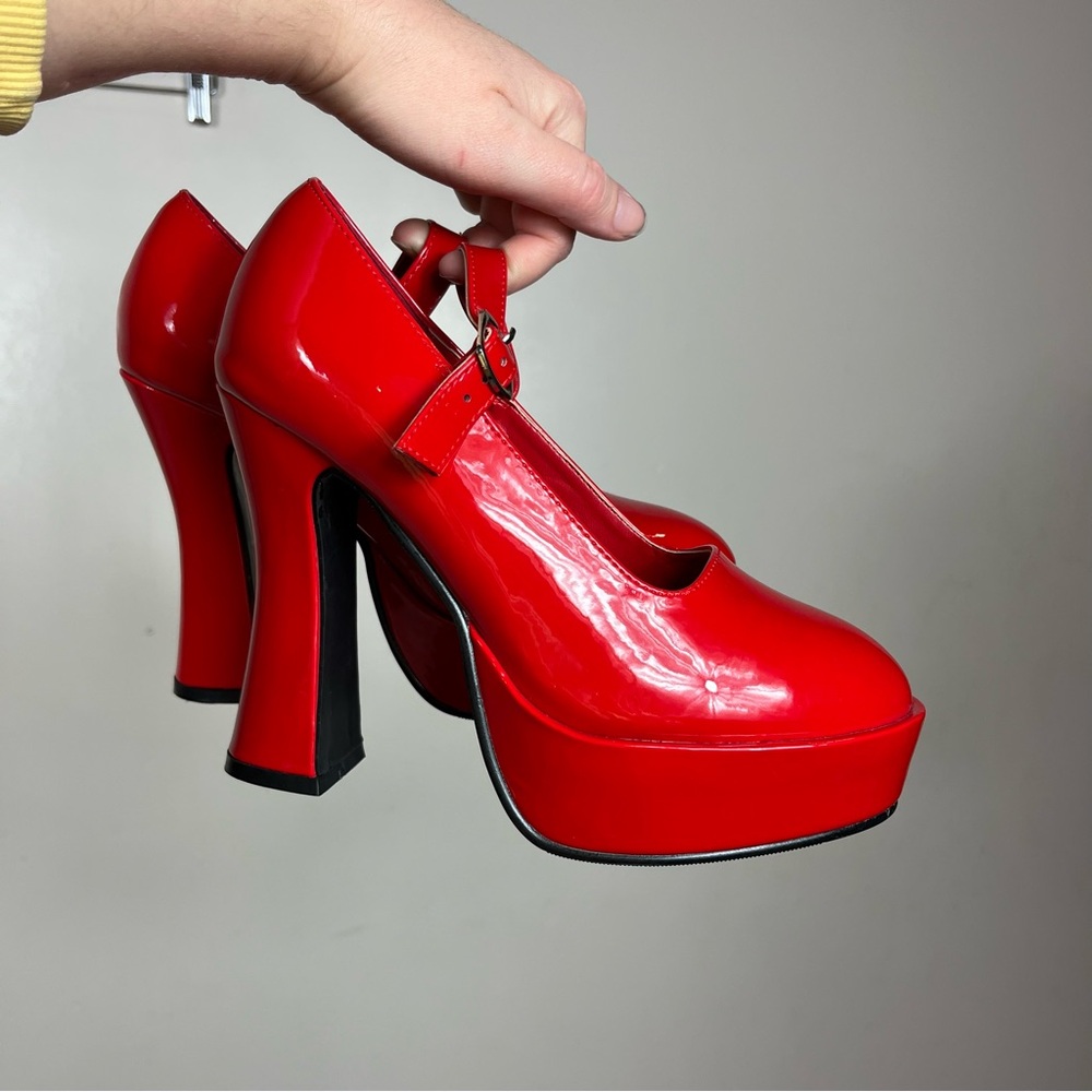 Ellie Chunky Platform Red Mary Jane High Heels 8 Bratz Y2k Grunge Disco Retro